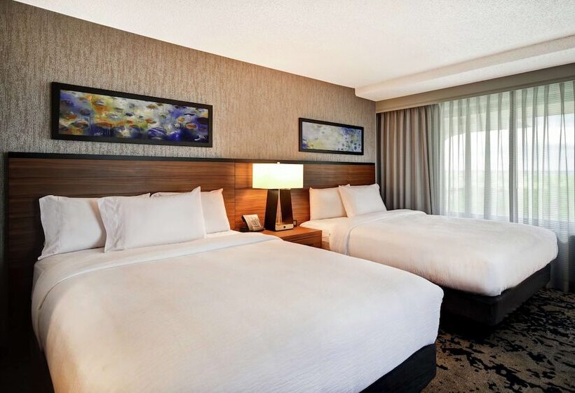 חדר סטנדרט מותאם לאדם עם מוגבלויות, Embassy Suites By Hilton Omaha Downtown Old Market