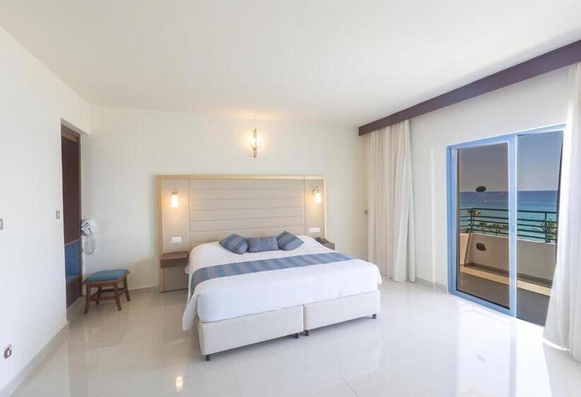 패밀리 룸, Iliada Beach