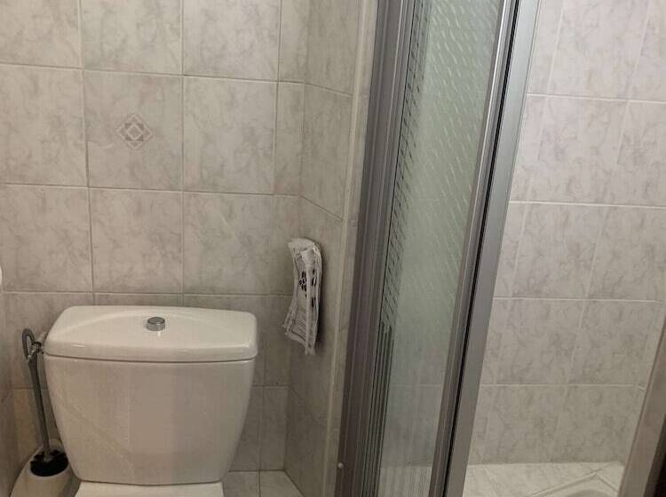 غرفة قياسية, Kyriad Rodez