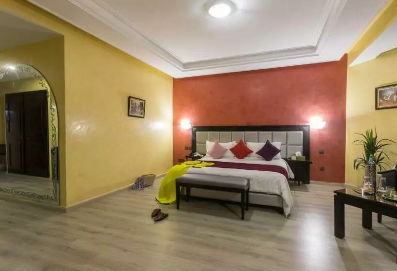اتاق سوپریور با چشمانداز استخر, Meriem Marrakech