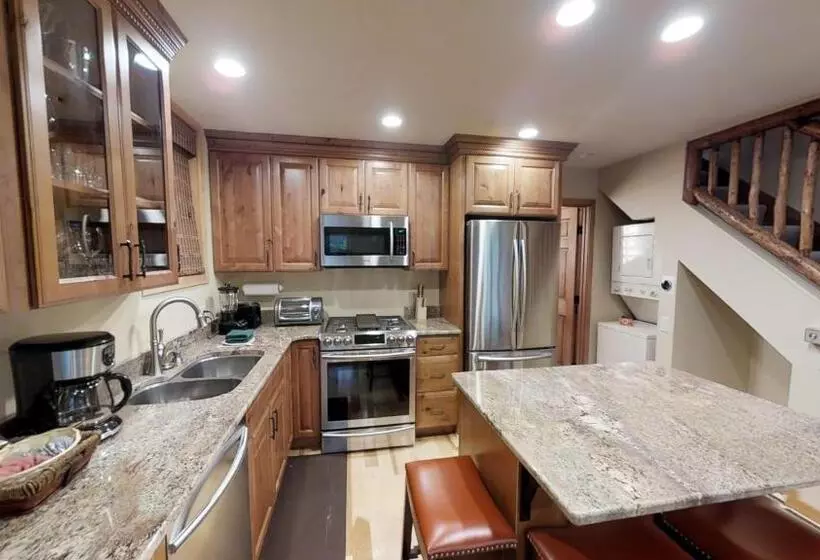 ２ベッドルームアパートメント, Tamarack Townhomes   Coraltree Residence Collection