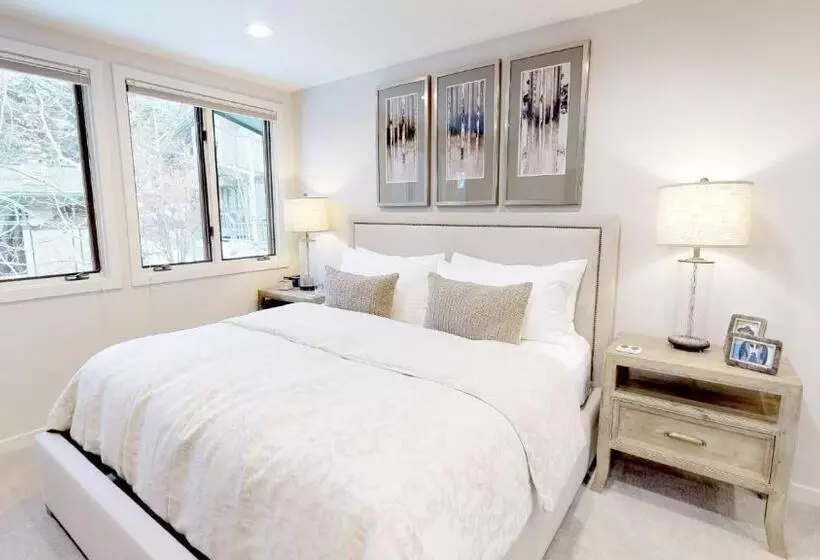 プレミアム３ベッドルームアパート, Tamarack Townhomes   Coraltree Residence Collection