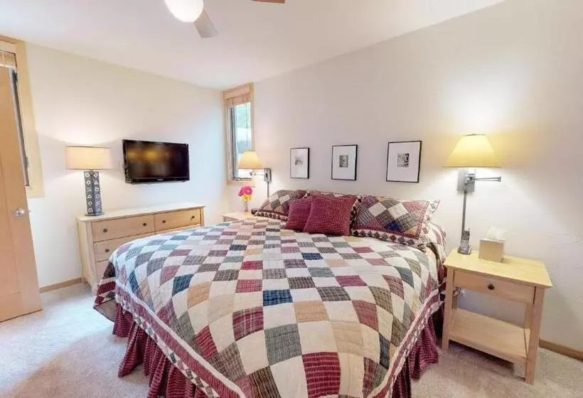 プレミアム３ベッドルームアパート, Tamarack Townhomes   Coraltree Residence Collection