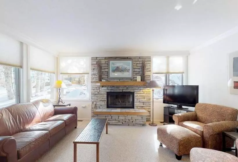 ４ベッドルームアパートメント, Tamarack Townhomes   Coraltree Residence Collection