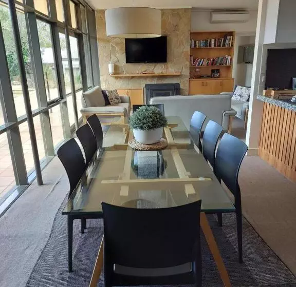 ４ベッドルームハウス, Yarra Valley Grand
