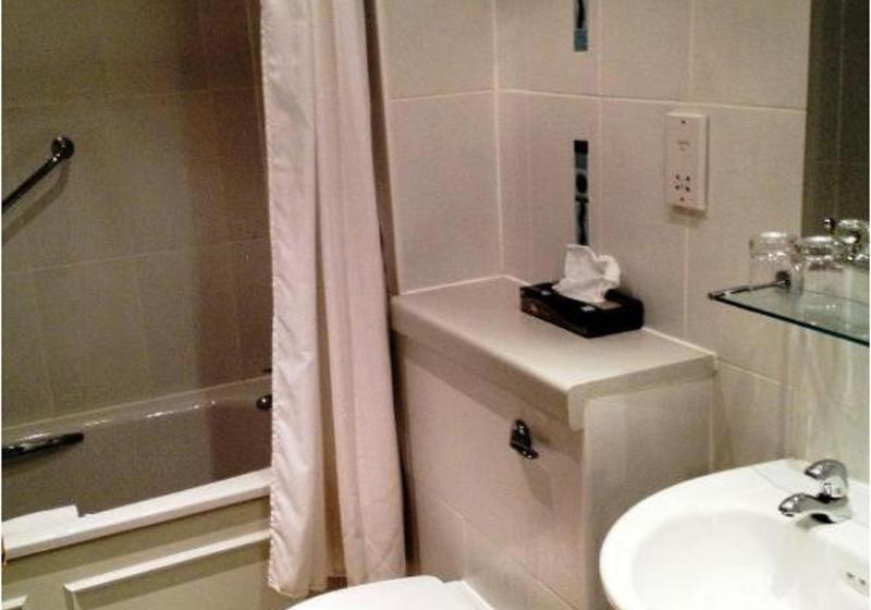 スタンダードシングルルーム, Aston Court Derby City Centre By Belvilla