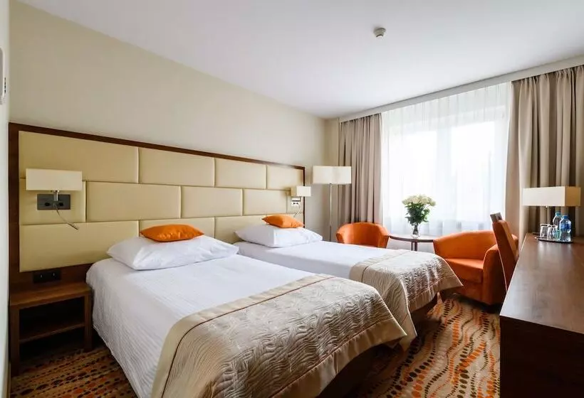 Chambre Standard, Boss