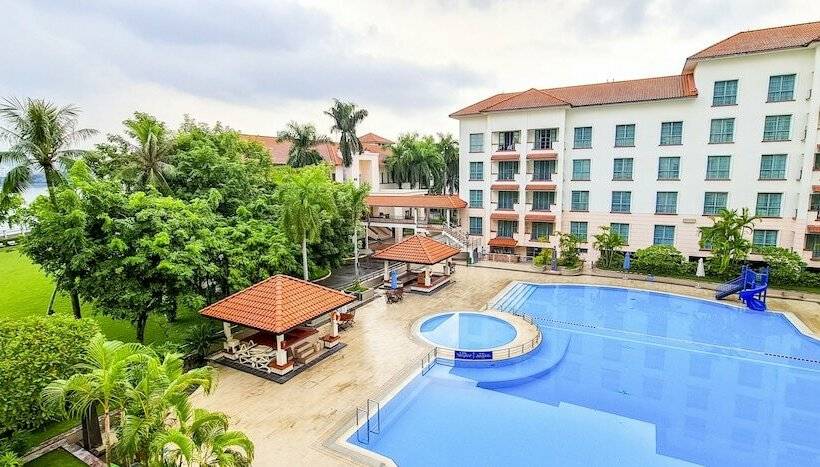 ویلای 3 خوابه, Diamond Westlake Suites