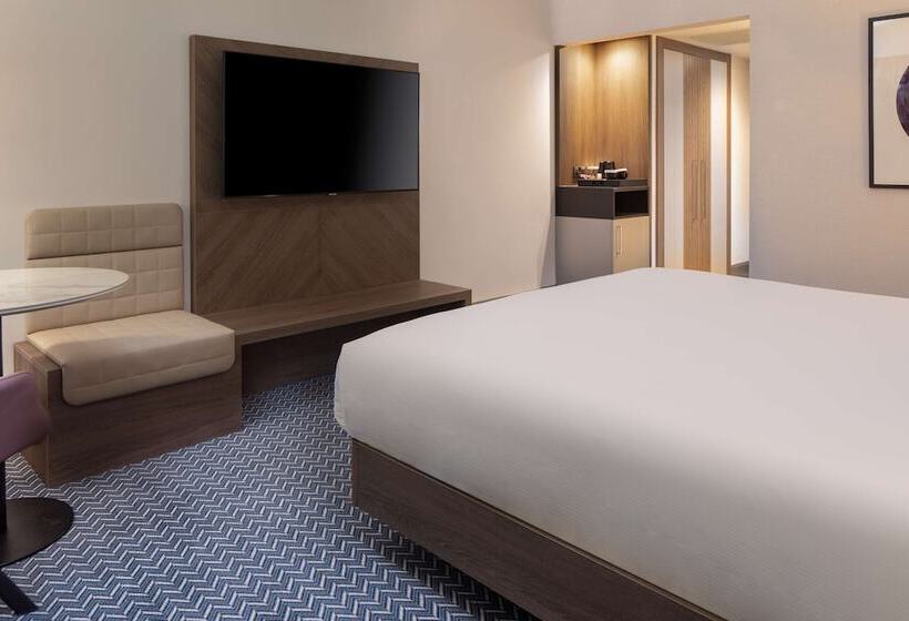 חדר סטנדרט עם מיטת קינג, Hilton Glasgow