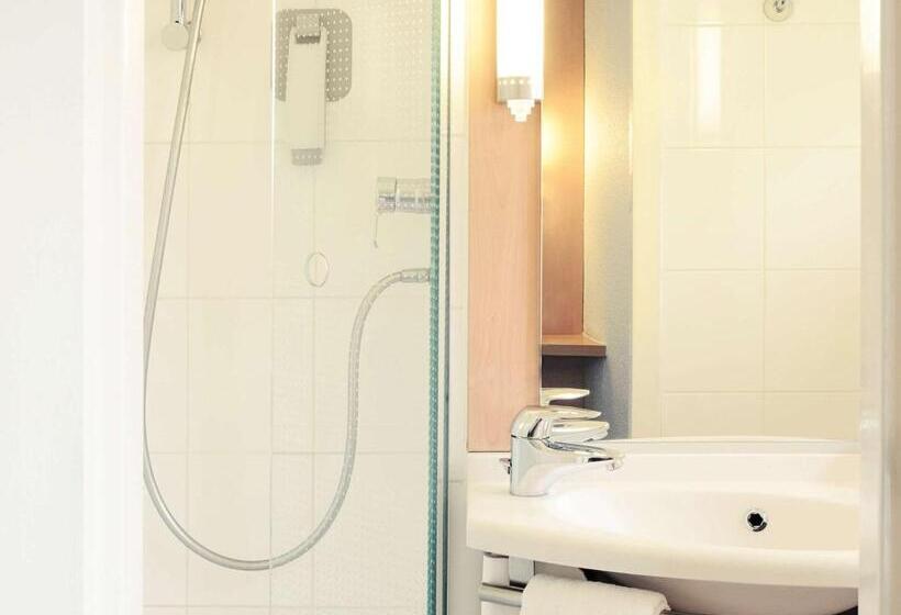 Номер Стандарт, Ibis Portsmouth