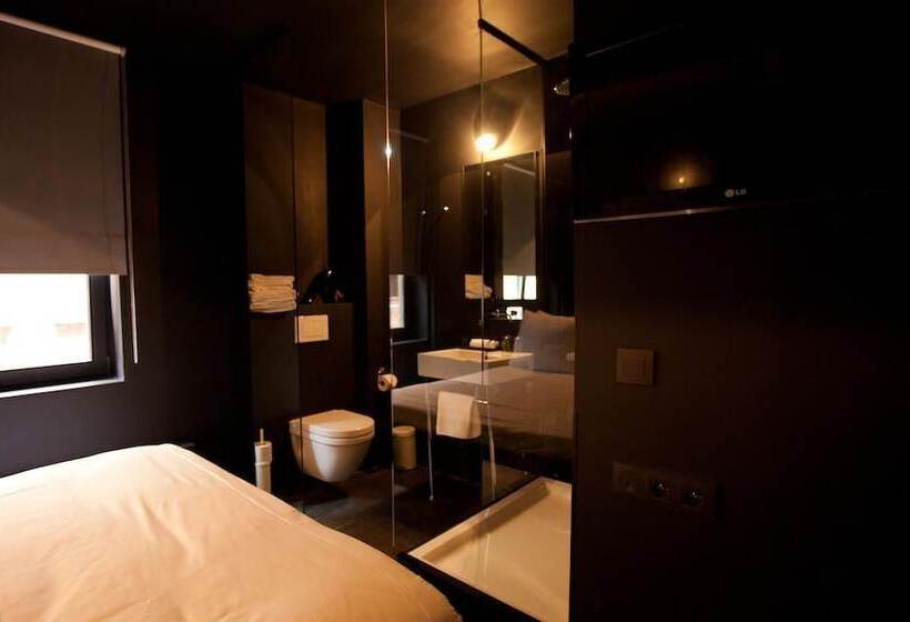 غرفة عائلية, O Kathedral