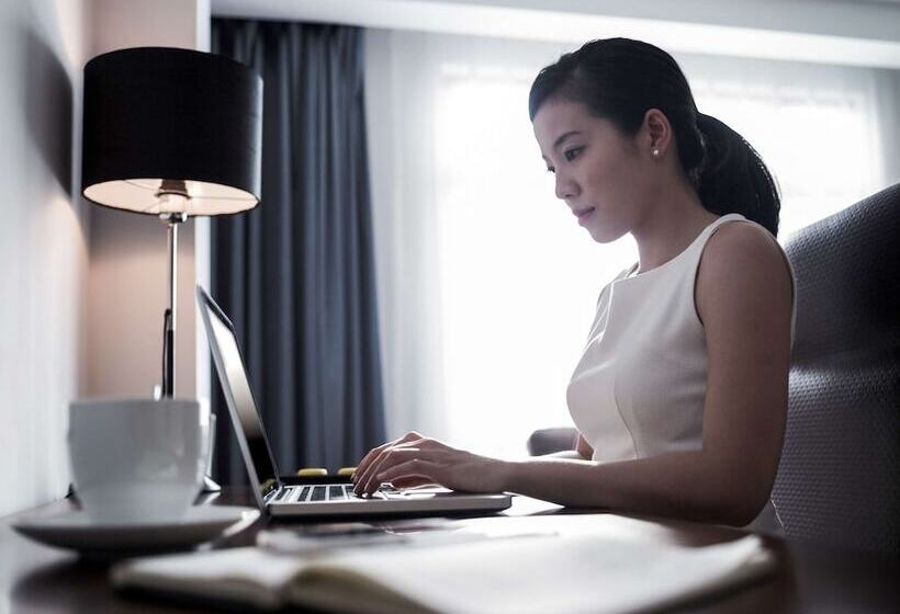 غرفة ديلوكس مطلة على المدينة, Pullman Hanoi