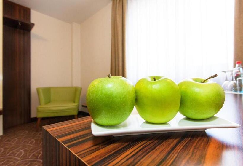 Номер Комфорт, Scala Frankfurt City Centre