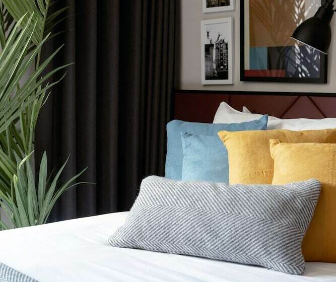 클래식 룸, The Mont