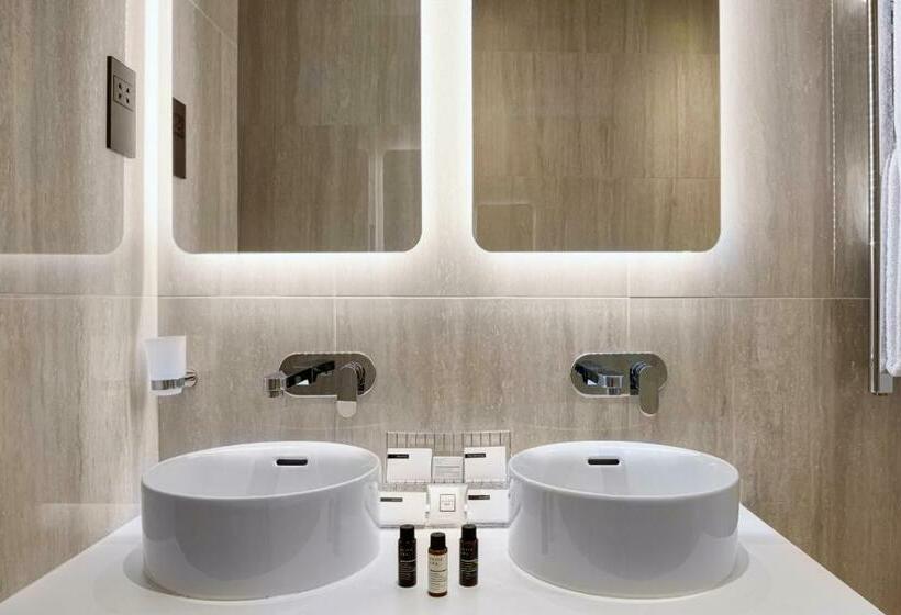 Номер Deluxe Кровать Кинг, The Queens Gate