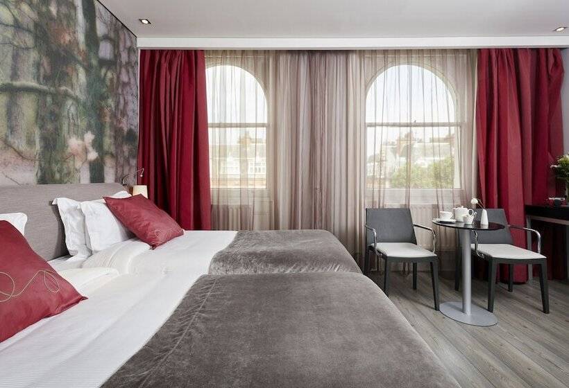 スタンダードルーム, The Queens Gate