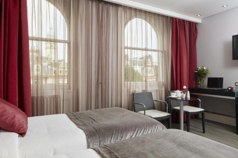 スタンダードルーム, The Queens Gate