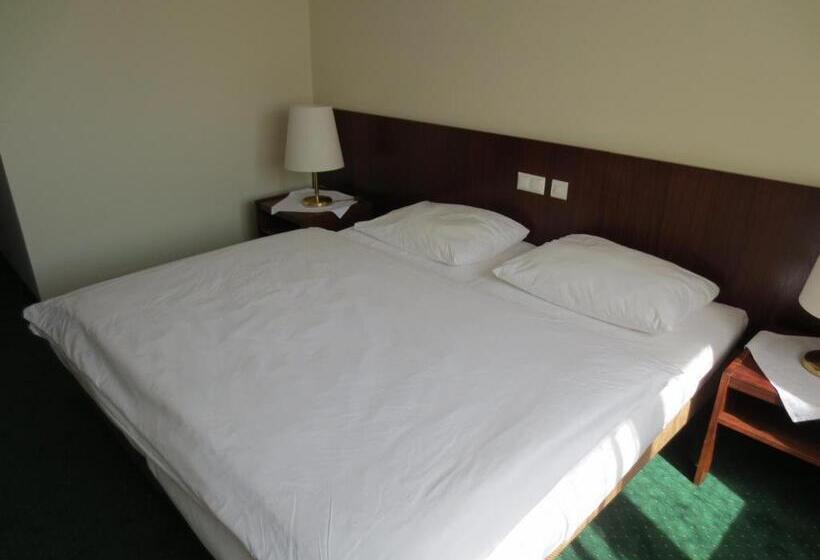 Номер Комфорт, Zur Post