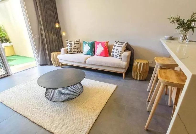 デラックススイート, Il Palazzo Holiday Apartments