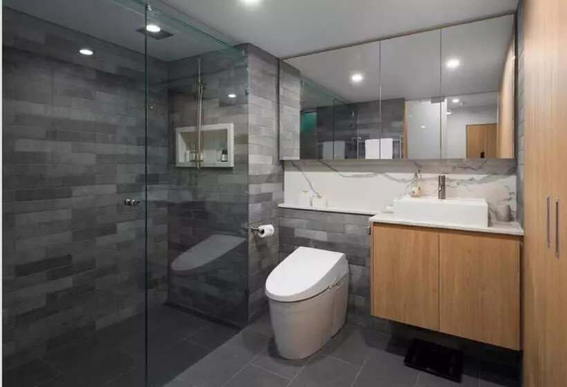 デラックススイート, Il Palazzo Holiday Apartments