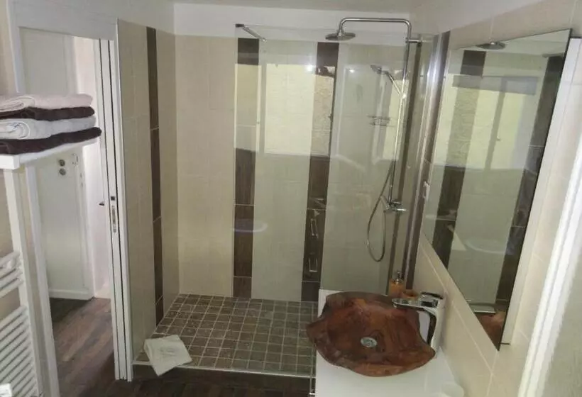 スタンダードルーム, Villa Tricoli B&b Avec Piscine
