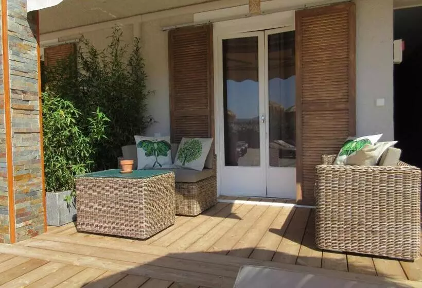 テラス付きスタンダードルーム, Villa Tricoli B&b Avec Piscine