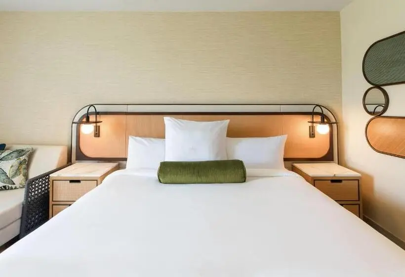 اتاق استاندارد با تخت بزرگ برای معلولان, Wyndham Grand Rio Mar Rainforest Beach And Golf Resort