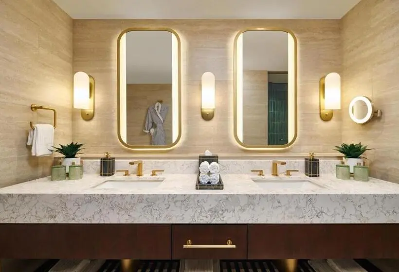 سوییت با چشم‌انداز استخر, Wyndham Grand Rio Mar Rainforest Beach And Golf Resort
