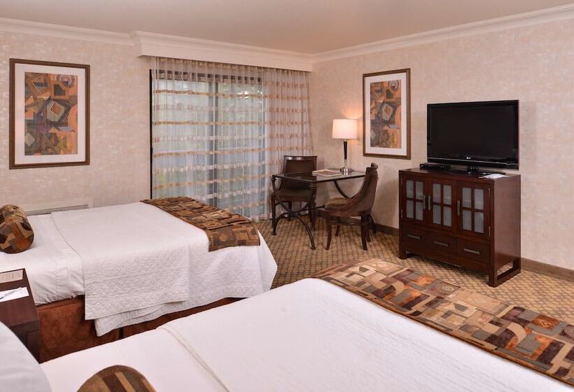 Номер Стандарт 2 Двуспальные Кровати, Best Western Corte Madera Inn