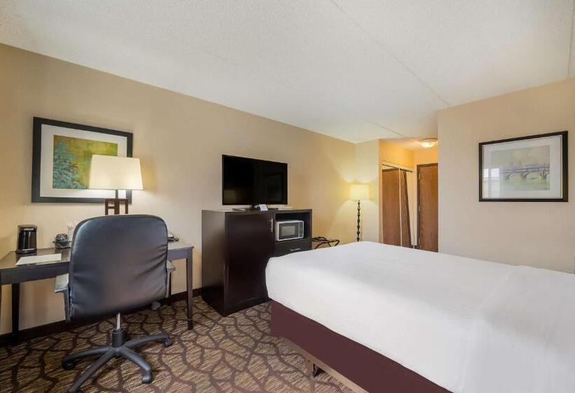 장애인을 위한 스탠다드 룸, Best Western Detroit Livonia