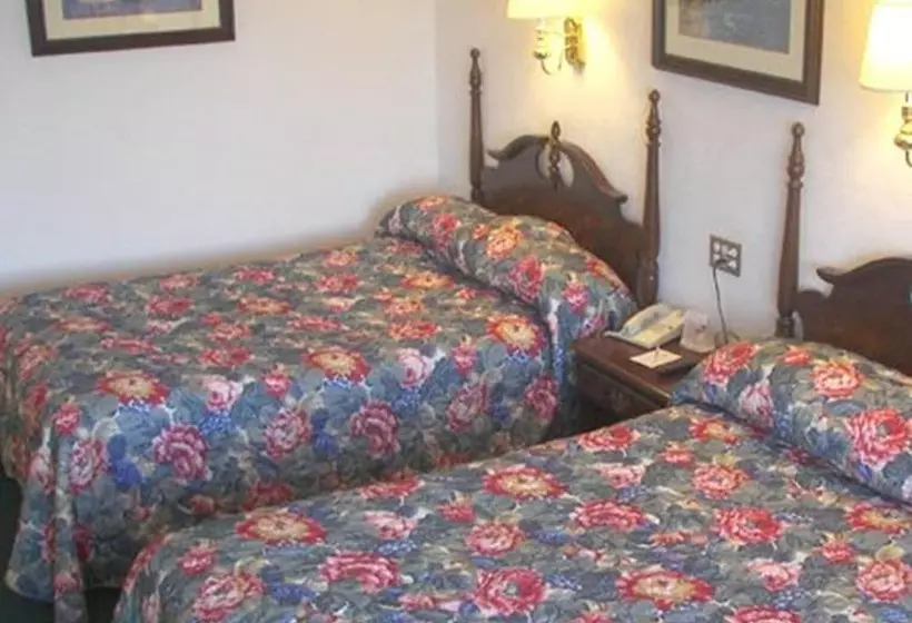 ２ダブルベッドのスタンダードルーム, Fort Knox Inn
