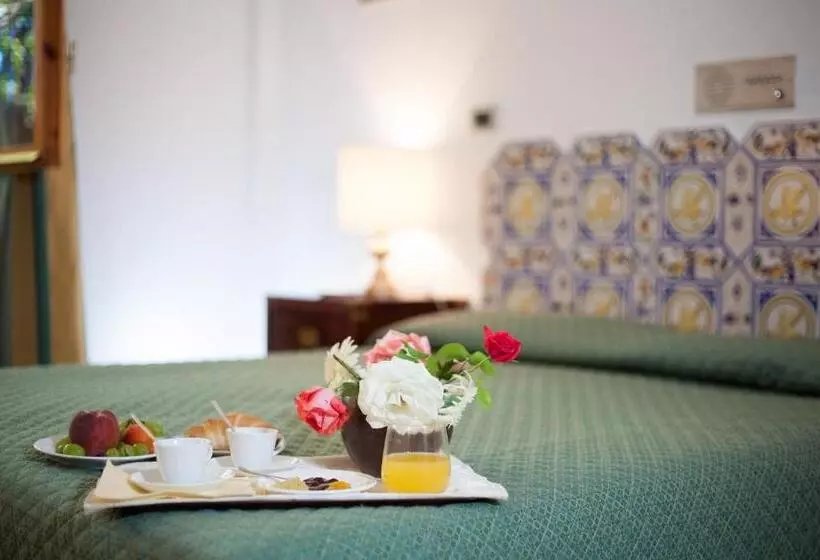 スタンダードルーム, Grand Hotel De Rose