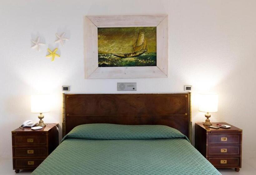 Номер Стандарт с Балконом, Grand Hotel De Rose