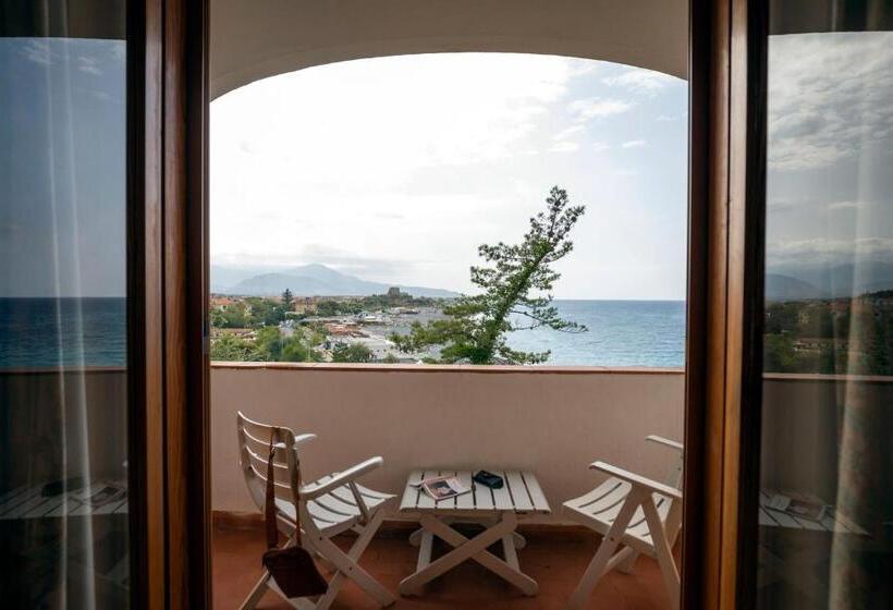 Номер Deluxe Вид на Море, Grand Hotel De Rose