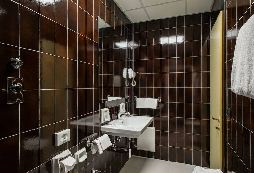 스탠다드 싱글 룸, Mirage