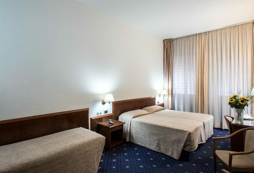 스탠다드 트리플 룸, Mirage