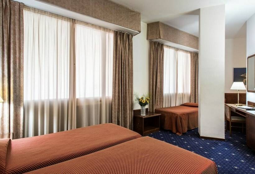 4인용 스탠다드 룸, Mirage