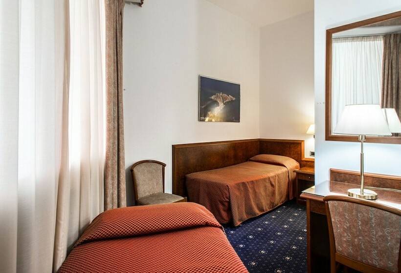 4인용 스탠다드 룸, Mirage