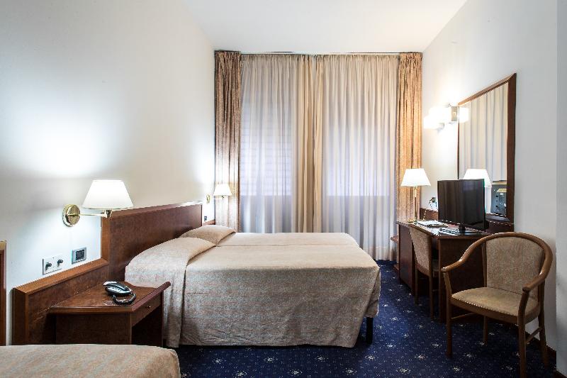 스탠다드 트리플 룸, Mirage