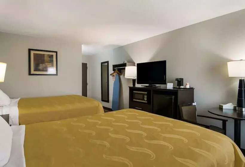 ２ダブルベッドのスタンダードルーム, Quality Inn Aurora  Naperville Area