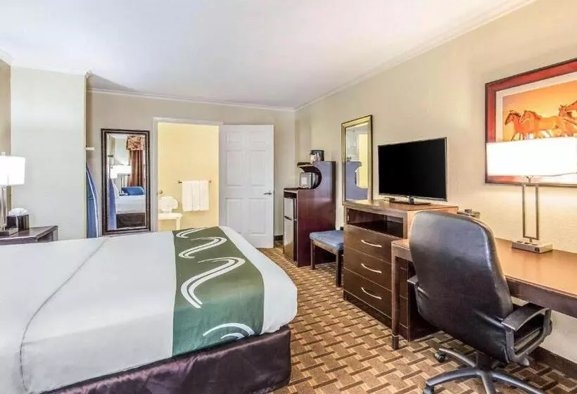 اتاق استاندارد, Quality Inn & Suites