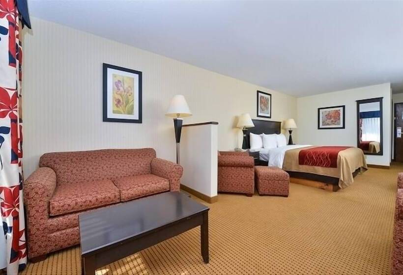 جناح, Quality Inn & Suites Farmington
