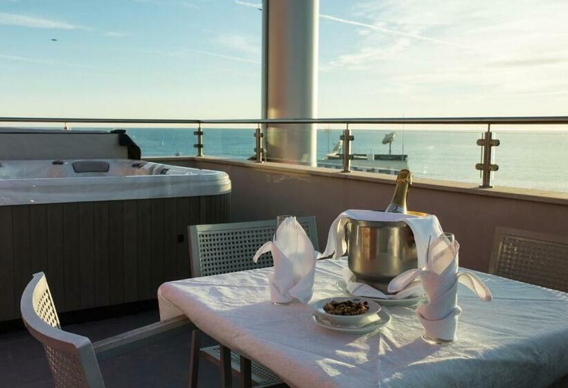 חדר סופריור, Quarteirasol