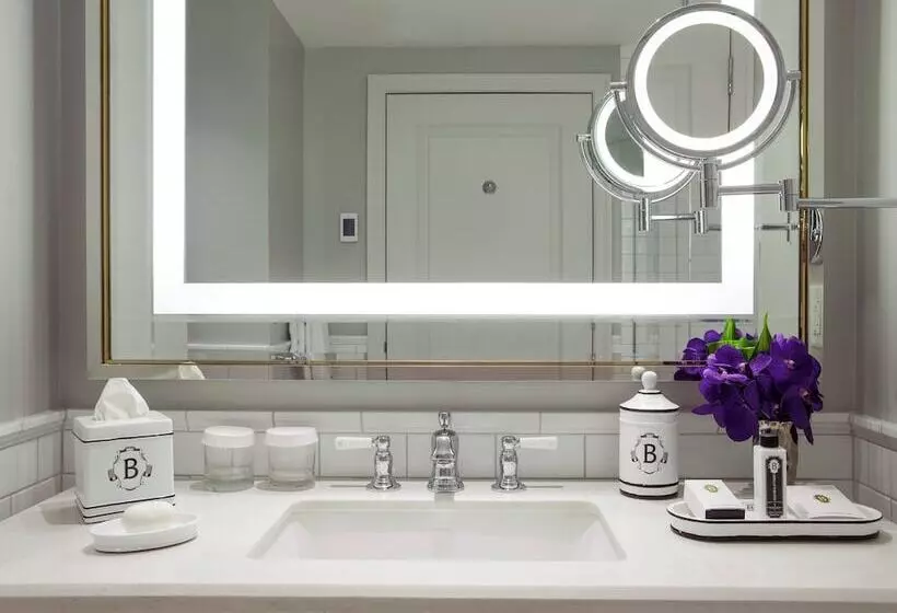 مجموعه ویستا شهر, Intercontinental New York Barclay Hotel, An Ihg