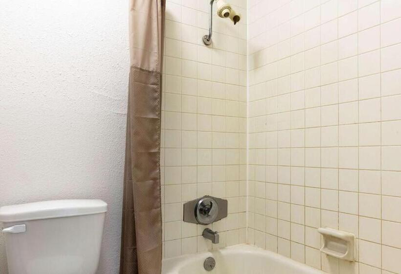 اتاق لوکس, Motel 6 Alexandria, La  South