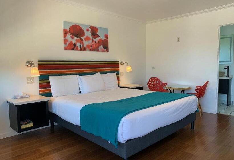 キングサイズベッドのスタンダードルーム, Sandyland Reef Inn