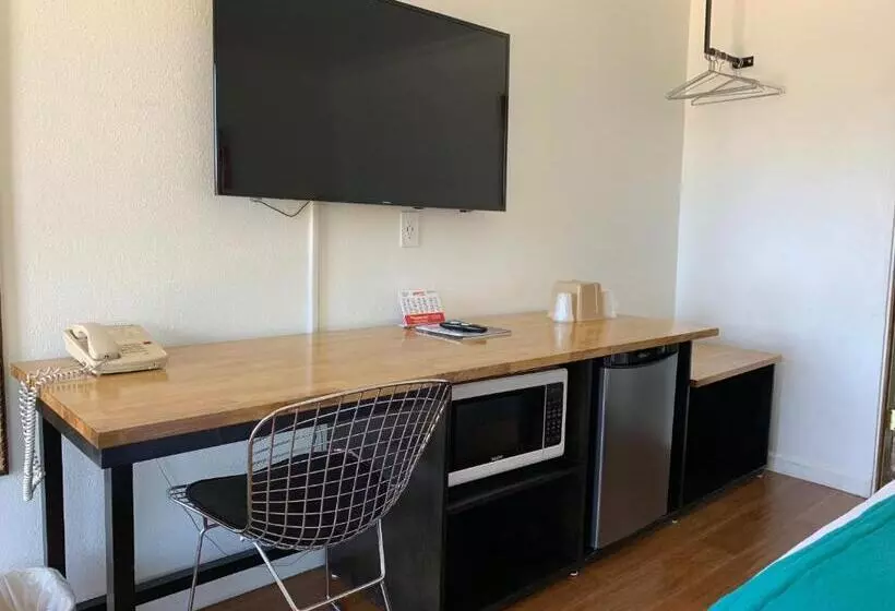 سوئیت با تخت بزرگ, Sandyland Reef Inn
