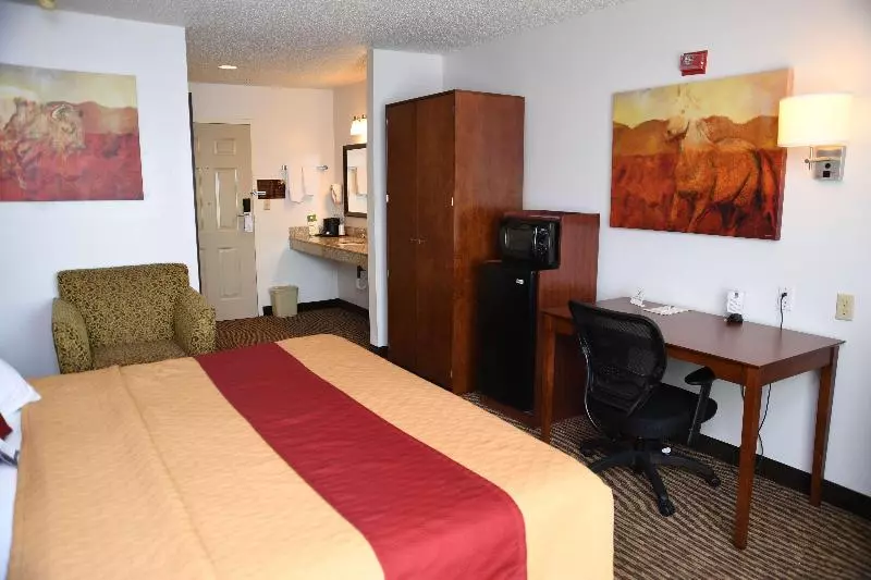 身障者適用キングサイズベッドルーム, Best Western Okmulgee