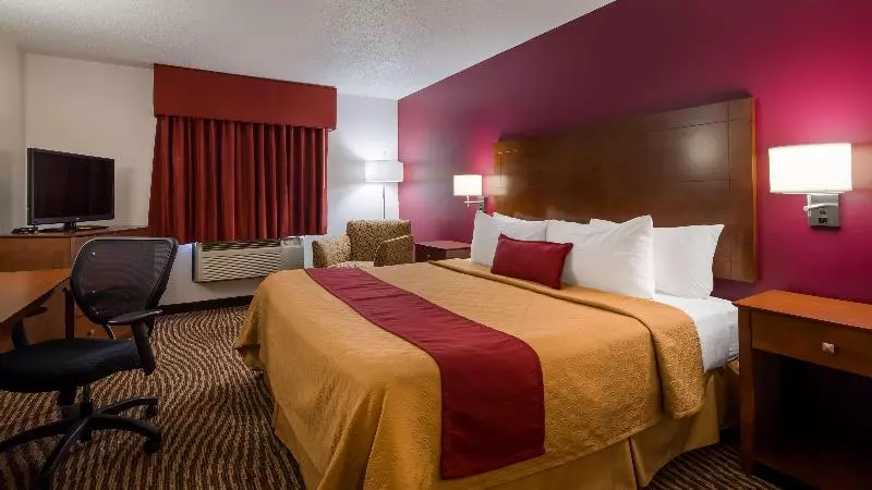 身障者適用キングサイズベッドルーム, Best Western Okmulgee