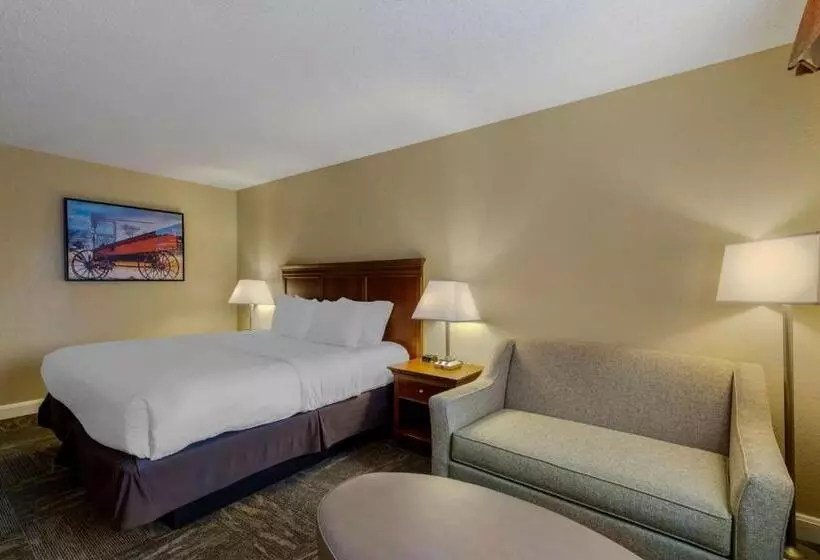キングサイズベッドのスタンダードルーム, Best Western Plus Wooster Hotel & Conference Center